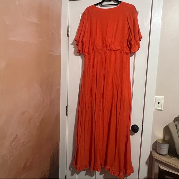 #109 FASHION NOVA ORANGE RUFFLE HI-LOW DRESS 1X - Picture 4 of 6